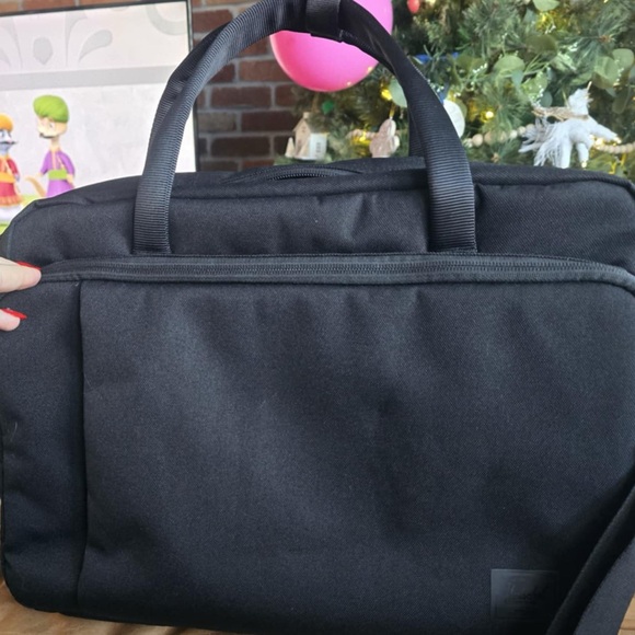 Herschel Gibson Tech Messenger Bag - Black - Picture 2 of 10